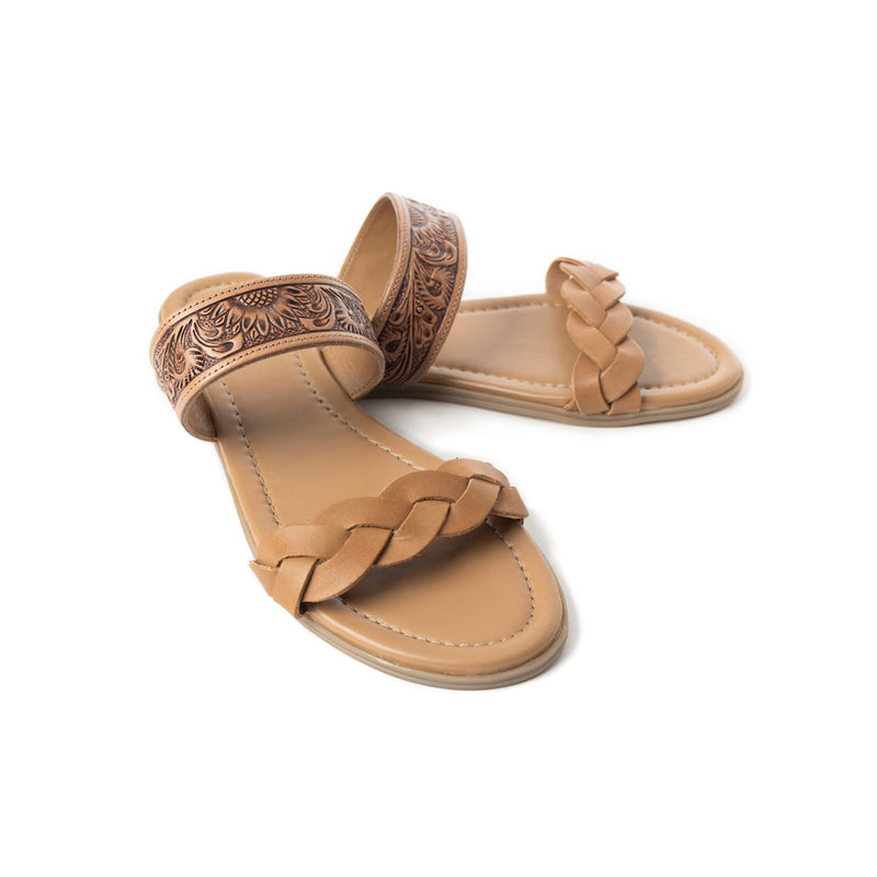 Diamond Ridge Sandals In Brown