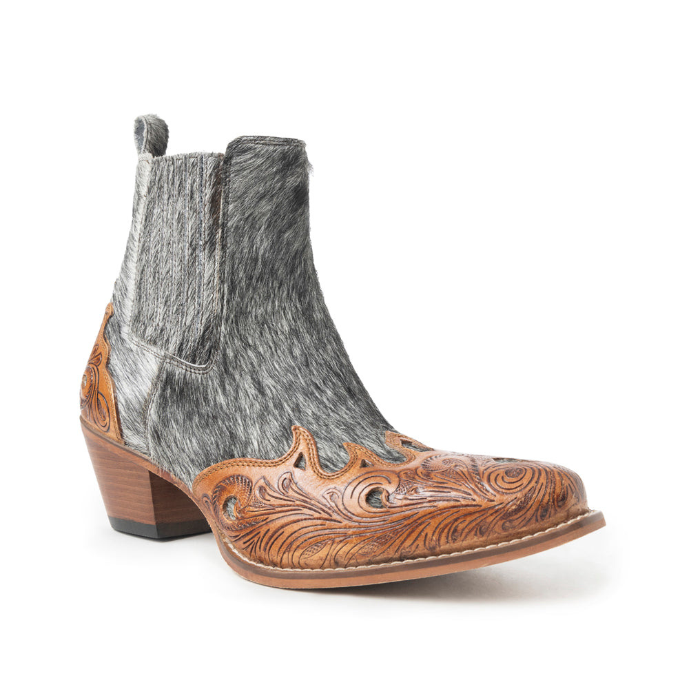 Twin Forks Booties In Black & White - Myra USA