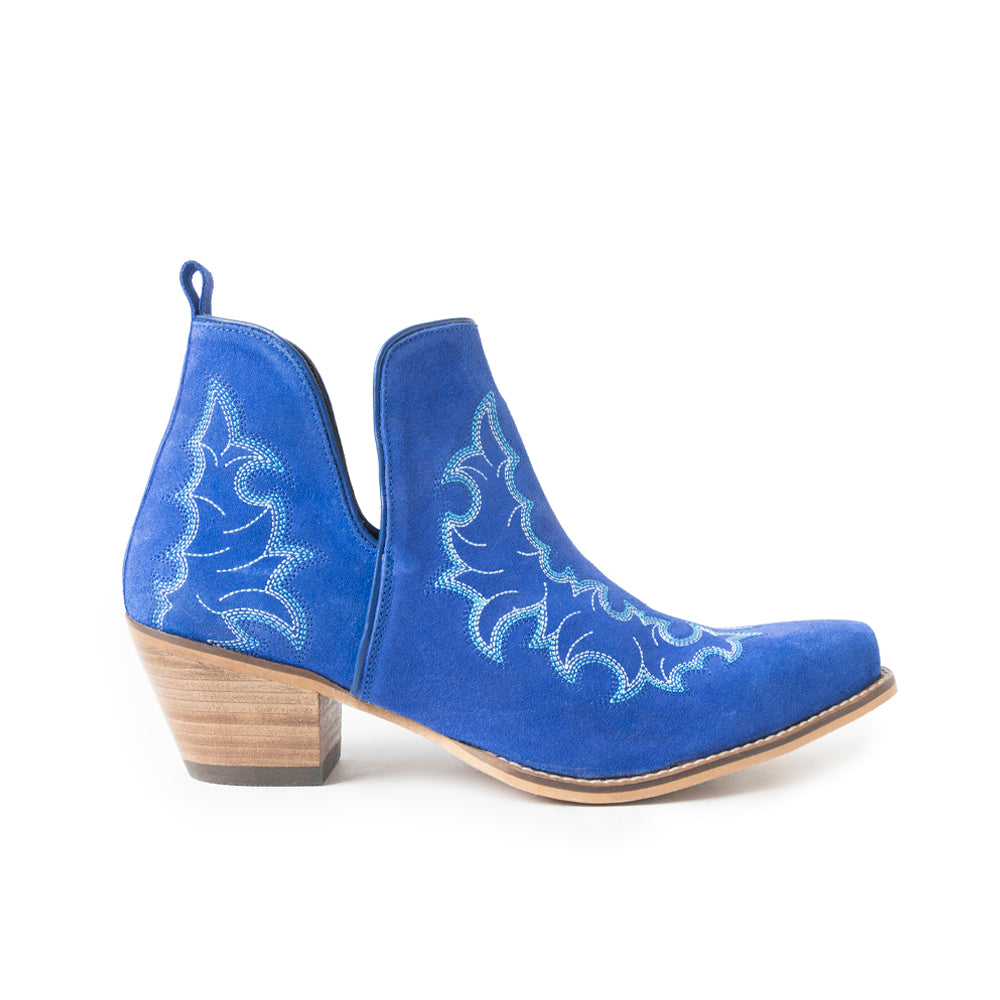 Kassie Trailhead Booties In Blue - Myra USA