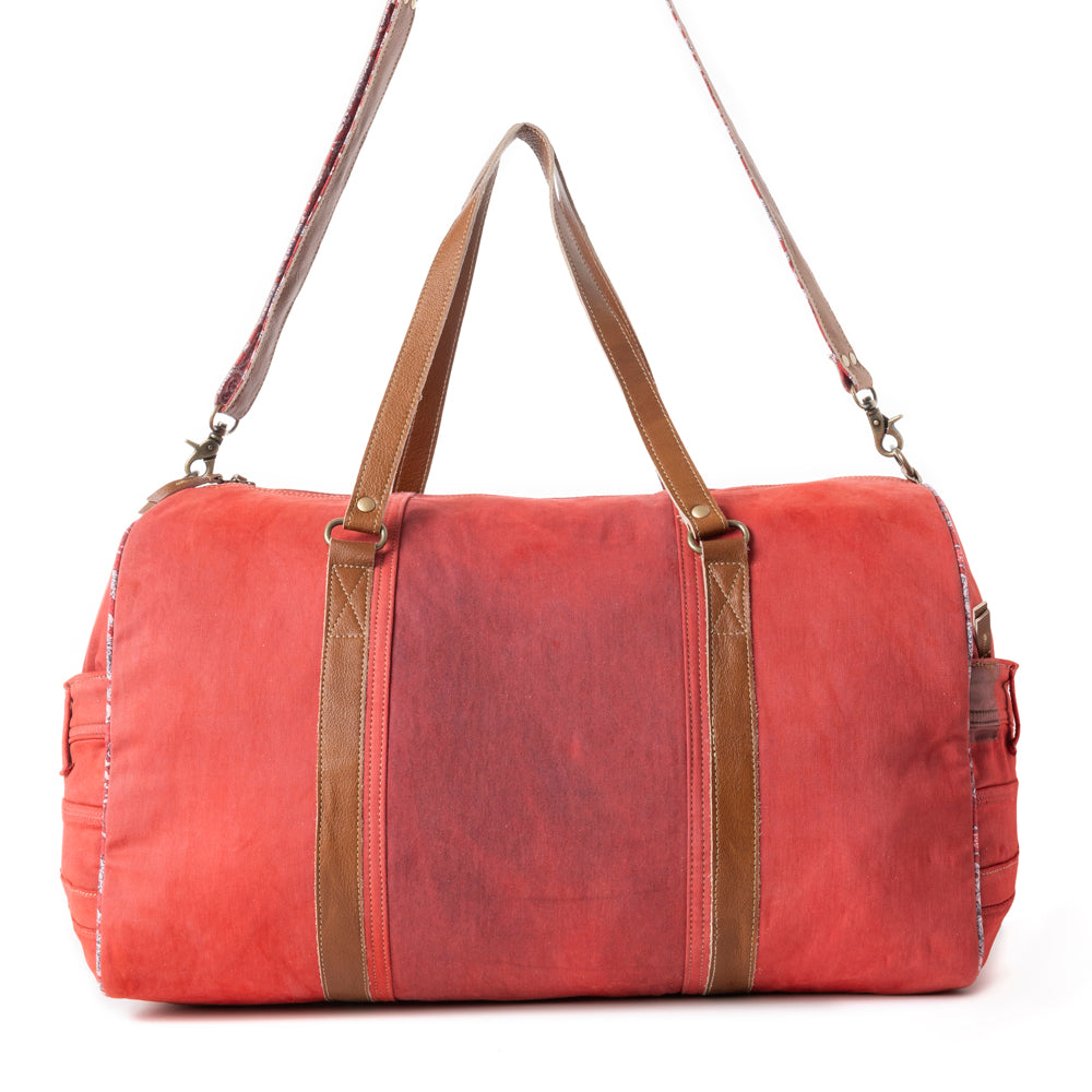 Wildberry Voyager Traveler Bag in Cranberry Smoke