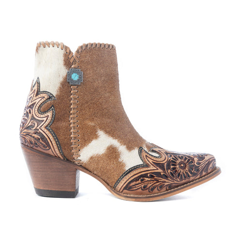 Mesa Hideaway Booties in Caramel - Myra USA