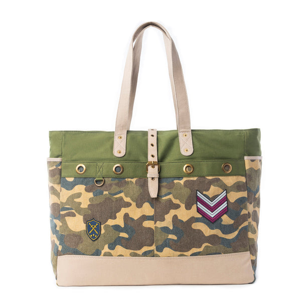 Myra Ranger’s Day Weekender Bag in Shadow Camo Green - Myra USA
