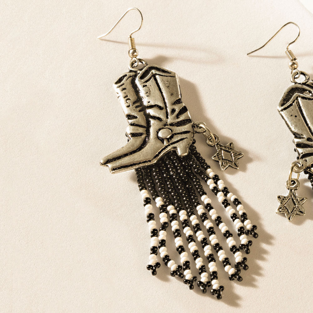 Cowgirl Cosmo Earrings in Rodeo Silver - Myra USA
