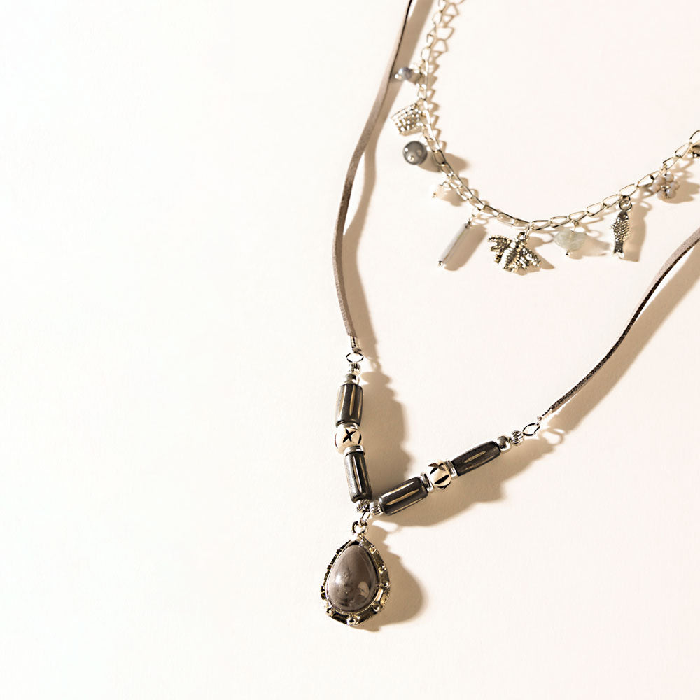 Wanderer’s Wish Necklace in Coal Silver - Myra USA