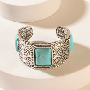 Myra Desert Sentinel Bracelet in Navajo Teal - Myra USA