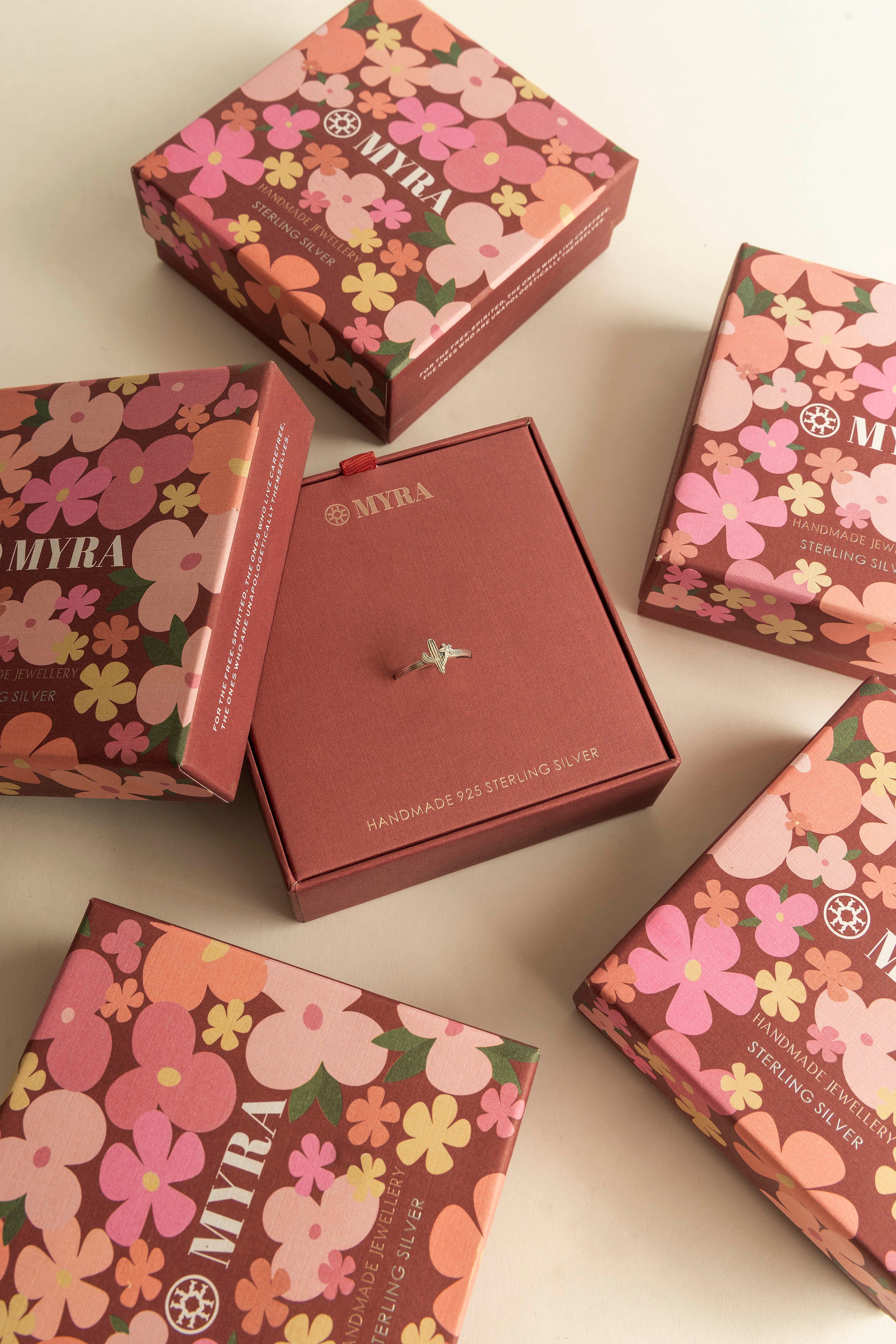 Myra Cactus Dawn Sterling Silver Ring in Nickel Glow - Myra USA