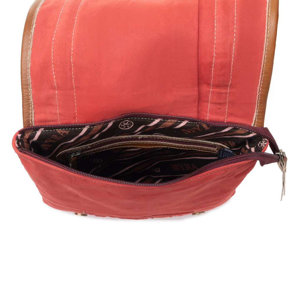 Dustrider upcycled canvas vintage style Concealed-Carry bag for Women in red with leather detail - Myra USA
