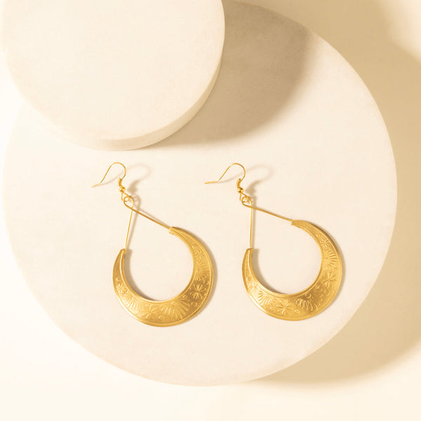 Myra Crescent Earrings in Amber - Myra USA