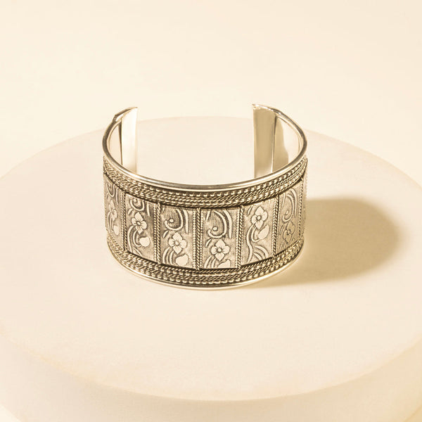 Myra Saddlecrest Engraved Cuff in Antique Frost - Myra USA
