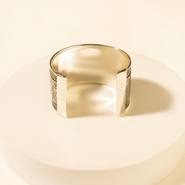Myra Saddlecrest Engraved Cuff in Antique Frost - Myra USA