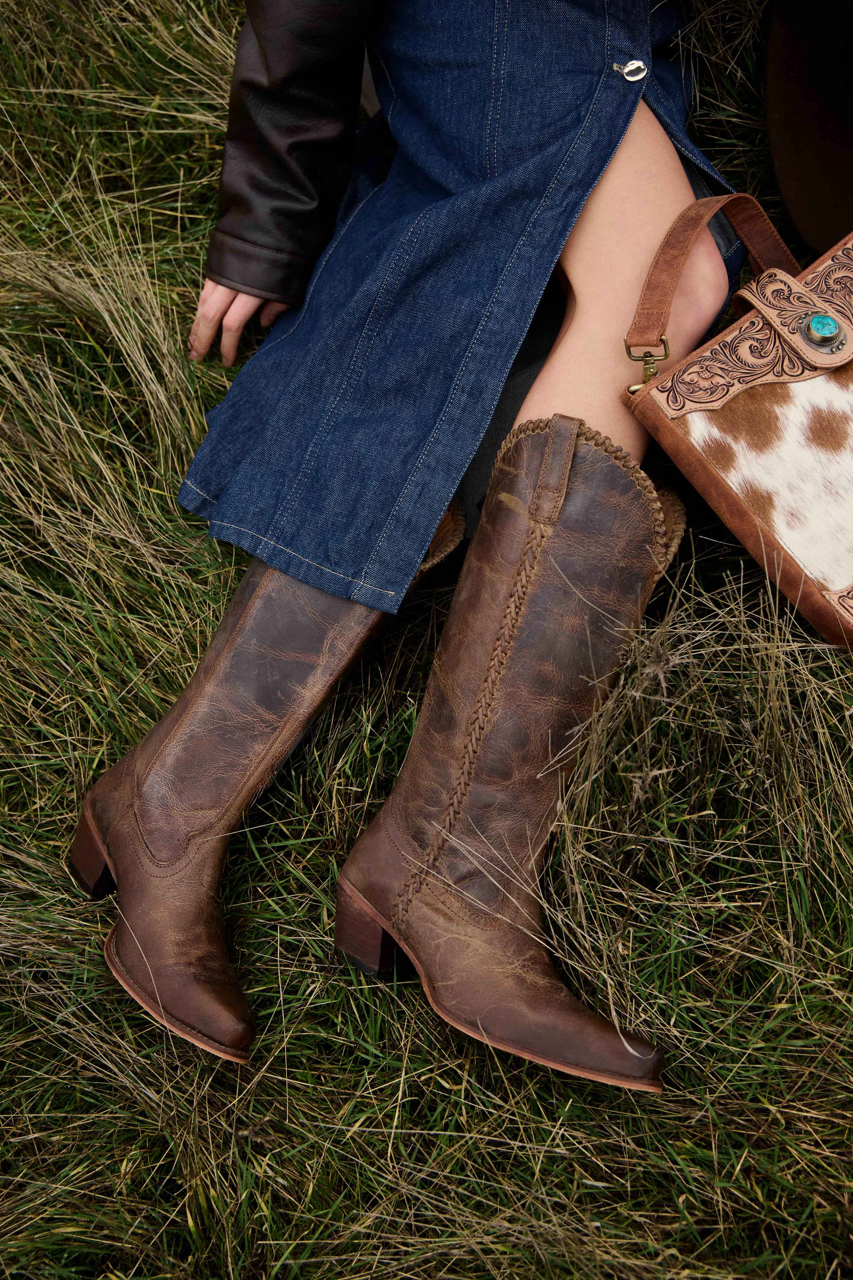 Myra Maple Creek Handtooled Bag in Sandroot Brown