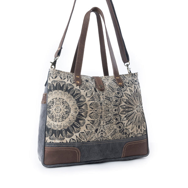 Myra Willow Mesa Messenger in Radial Sand - Myra USA