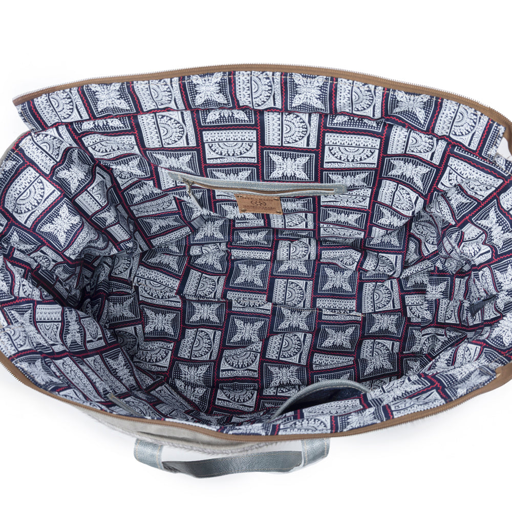 Myra Desert Willow Weekender Bag in Sage Green - Myra USA