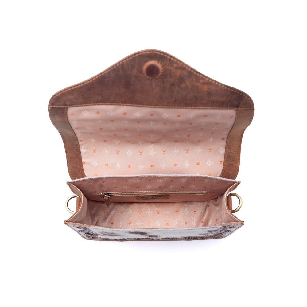 Myra Yellowstone Frontier Ridge Handtooled Bag in Oat Mocha - Myra USA
