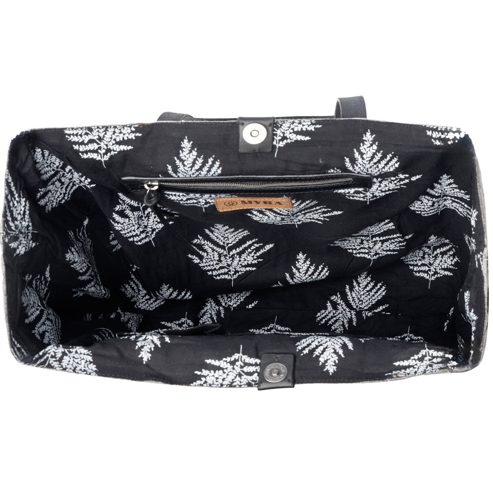 Billyjean Western denim Tote Bag for Women in denim black with leather detail - Myra USA