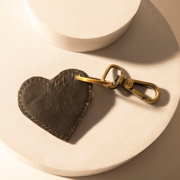 Moonhide Heart Western Key Fob in light brown with hairon detail - Myra USA