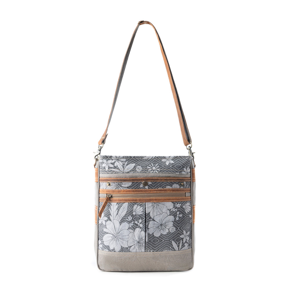 Carefree Days vintage shoulder bag for Women in sage with leather details - Myra USA