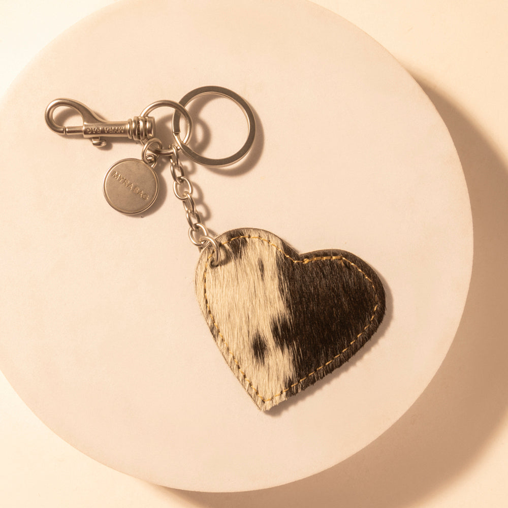 Speckle Belle Heart Key Fob for Women in black with hair-on detail for everyday western carry - Myra USA