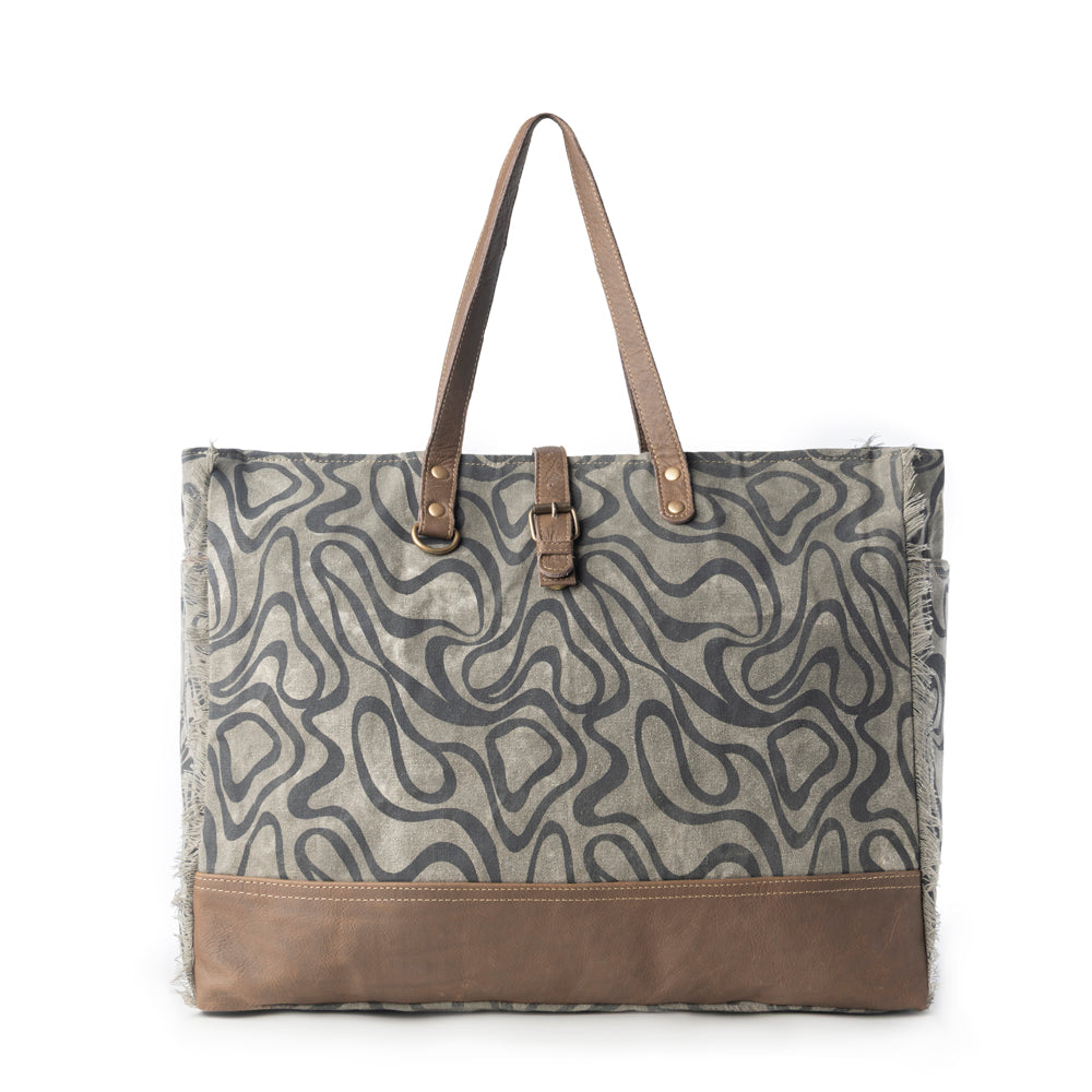 Riverbed Trail Weekender Bag for Women in olive with vintage print detail - Myra USA