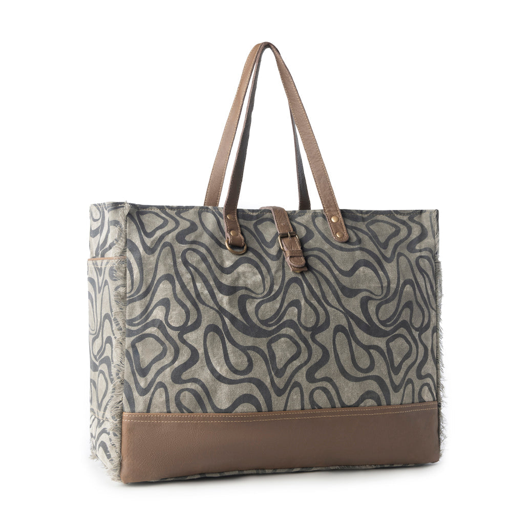 Riverbed Trail Weekender Bag for Women in olive with vintage print detail - Myra USA