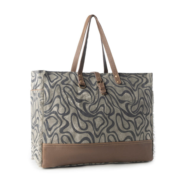 Riverbed Trail Weekender Bag for Women in olive with vintage print detail - Myra USA