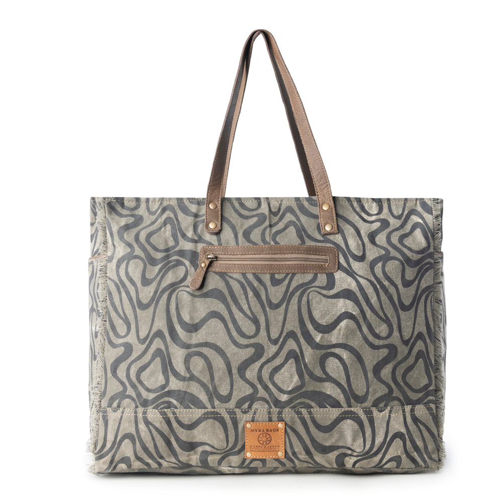 Riverbed Trail Weekender Bag for Women in olive with vintage print detail - Myra USA