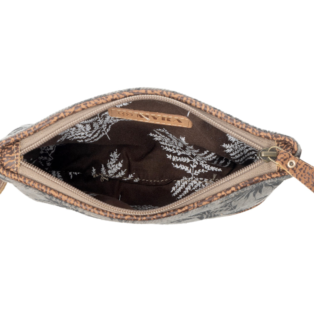 Fernfield Vintage Wristlet for Women in olive with leather detail - Myra USA