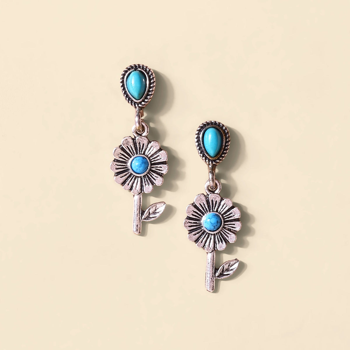 Myra Saddleflower Earrings in Turquoise Clay - Myra USA