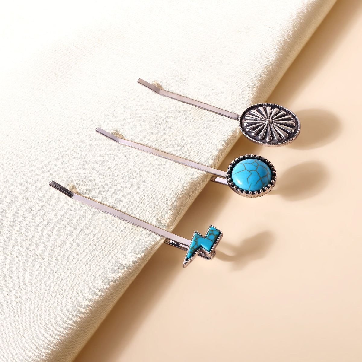 Myra Buckle Charm Hair Pin Set in Sky Blue - Myra USA