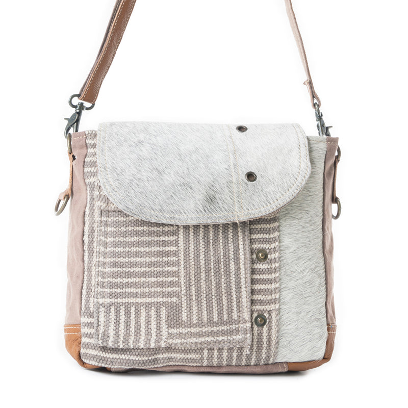 Edge Flap Shoulder Bag