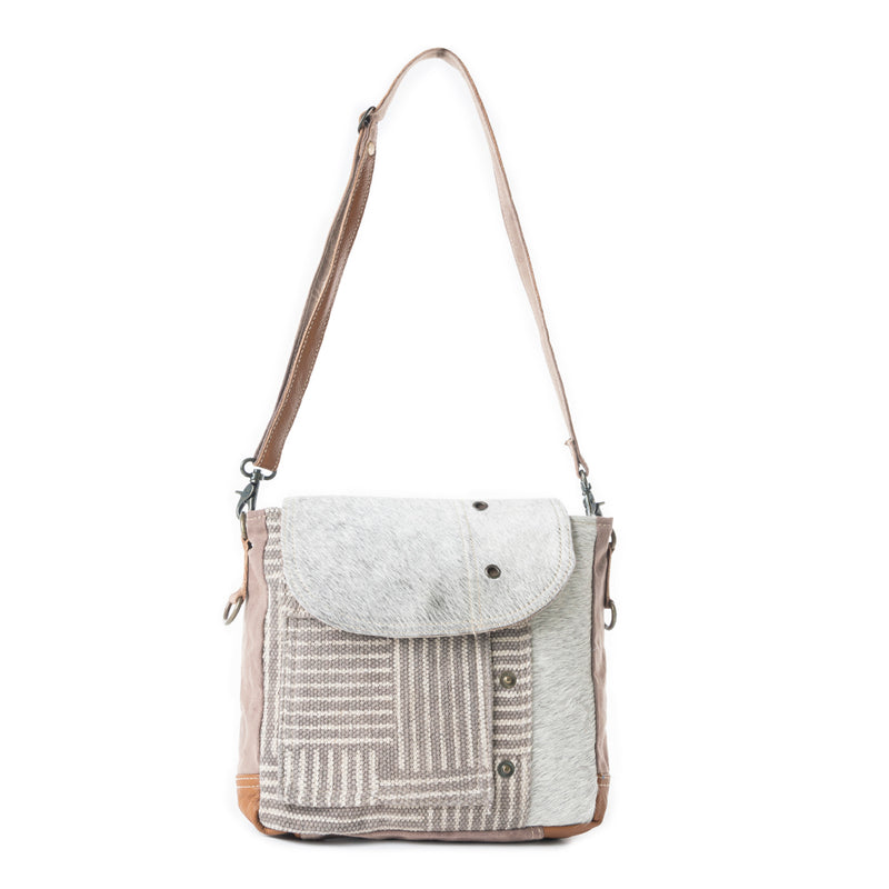 Edge Flap Shoulder Bag