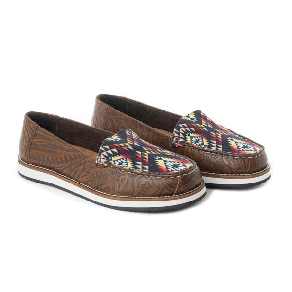 Embossed Footing Sneakers - MyraUSA