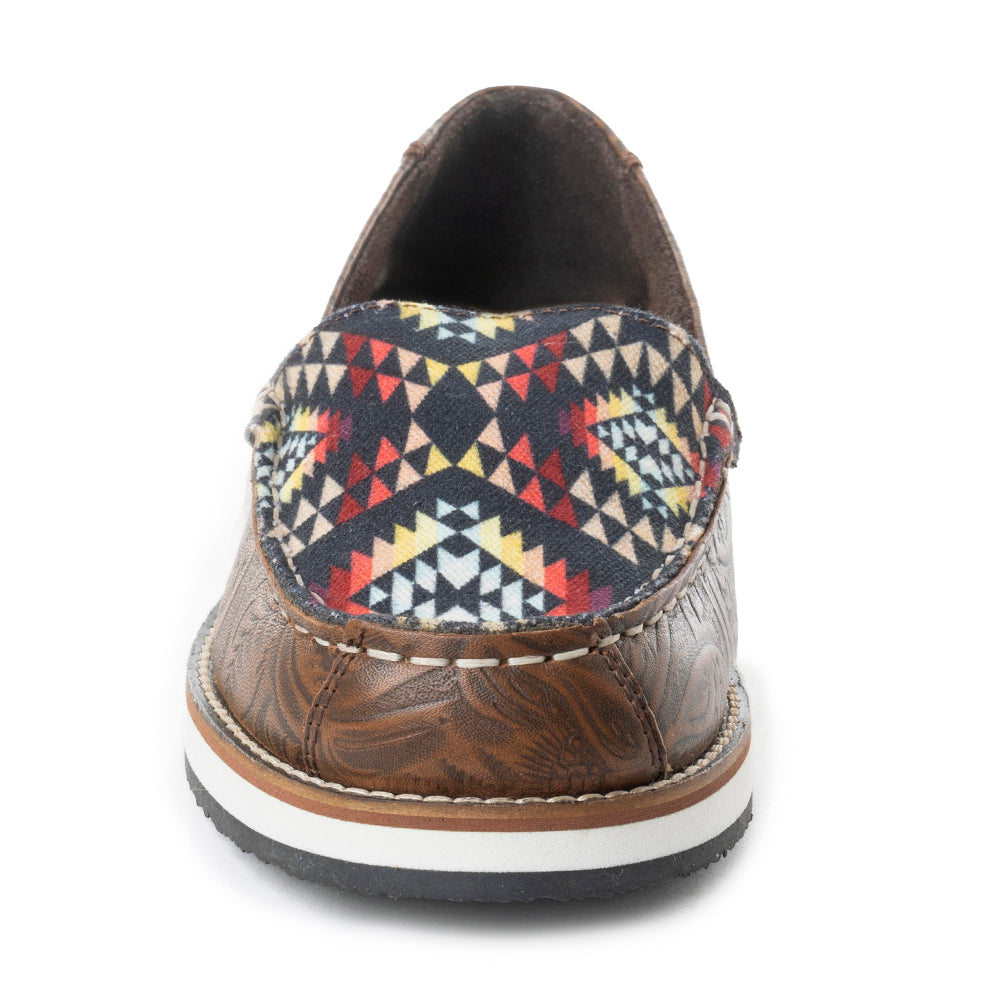 Embossed Footing Sneakers - MyraUSA