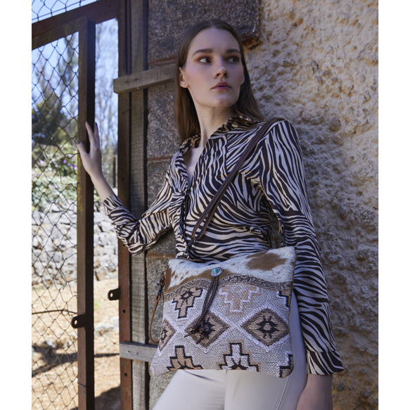Xyst Small & Crossbody Bag - MyraUSA