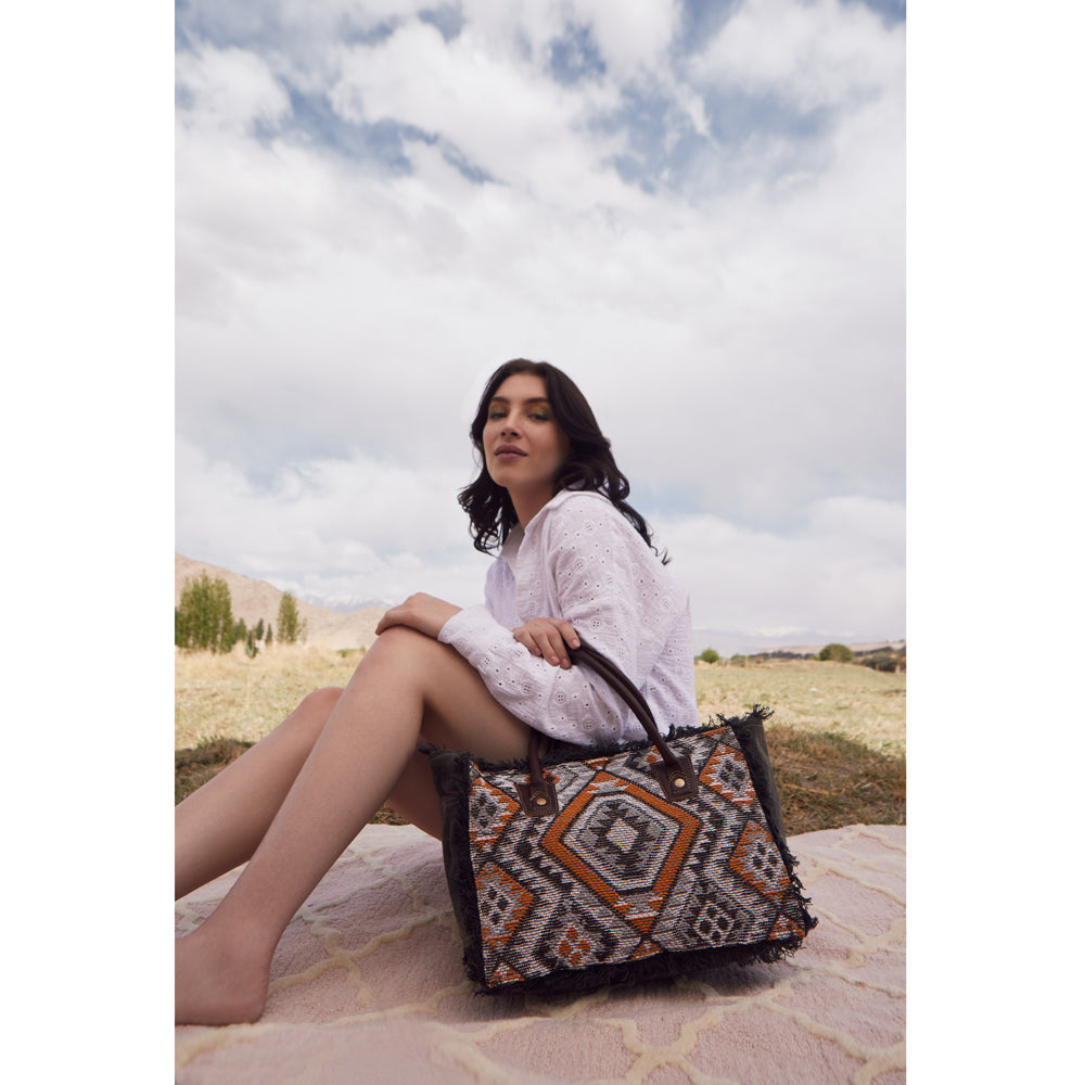 Orange Affairs Small & Crossbody Bag - MyraUSA
