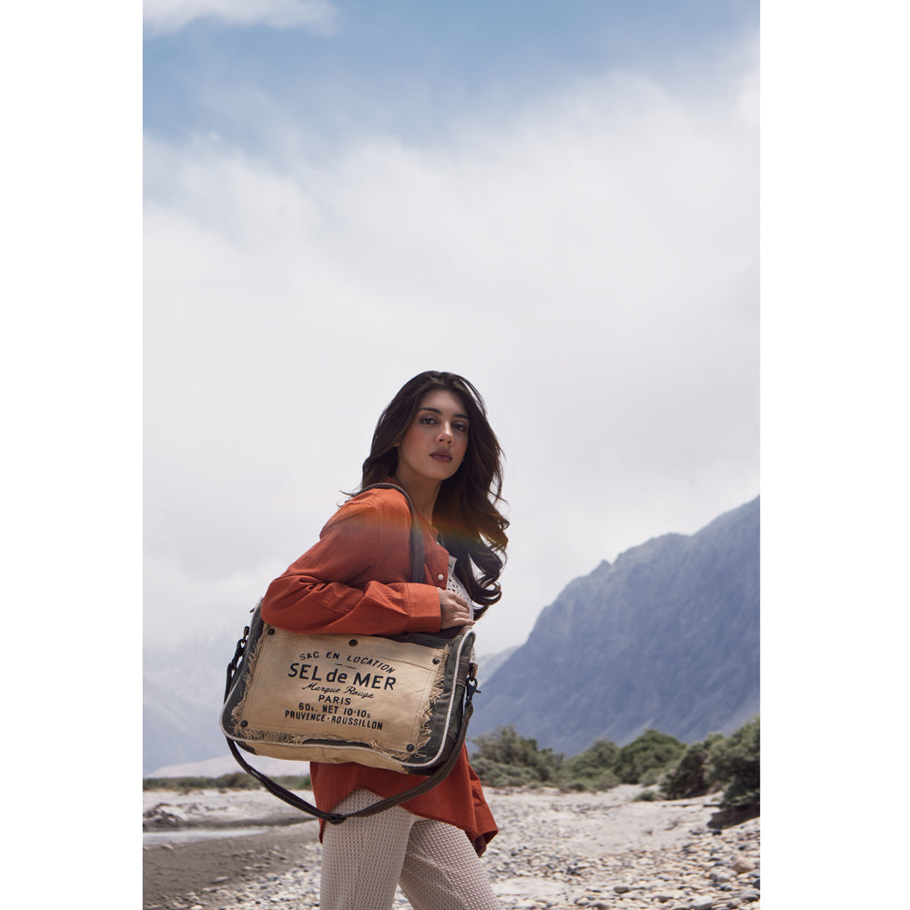Right Approach Messenger Bag - MyraUSA
