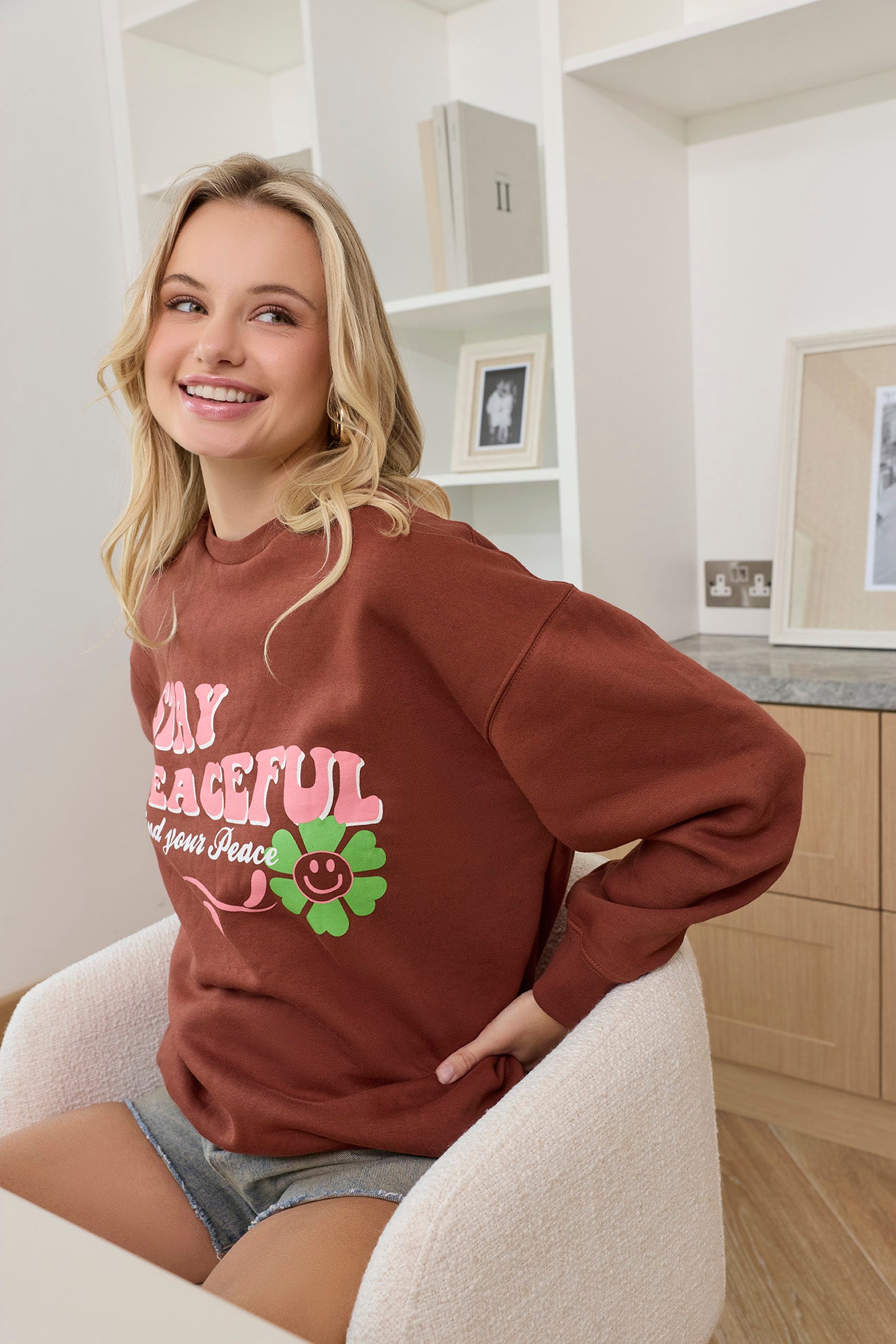 Stay Peaceful Oversized Sweatshirt - Myra USA