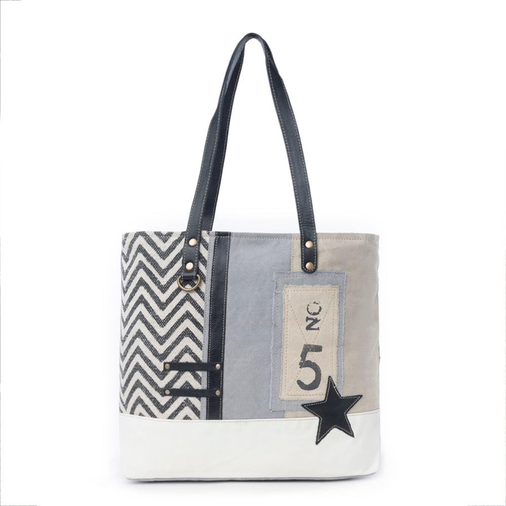 Globetrotter Patch Tote Bag - Myra USA