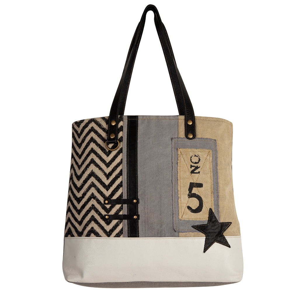 Globetrotter Patch Tote Bag - Myra USA