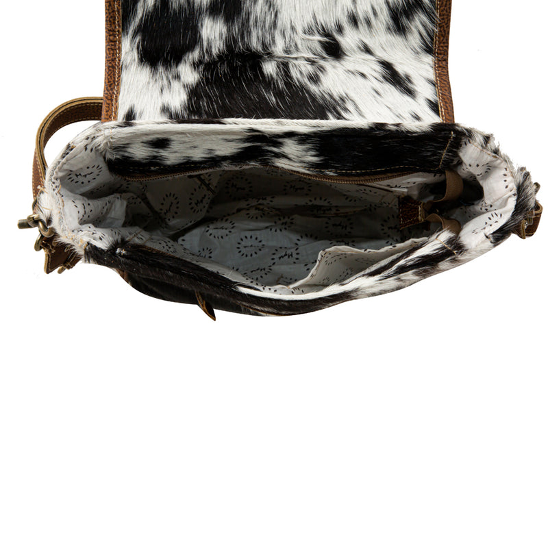 Off White Lapis O Lupo Adobe Women Mobile Sling Bag at Rs 649/piece in New  Delhi