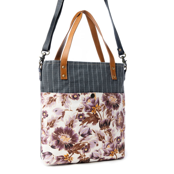 Peonieâ€™s Pleasure Tote Bag - Myra USA