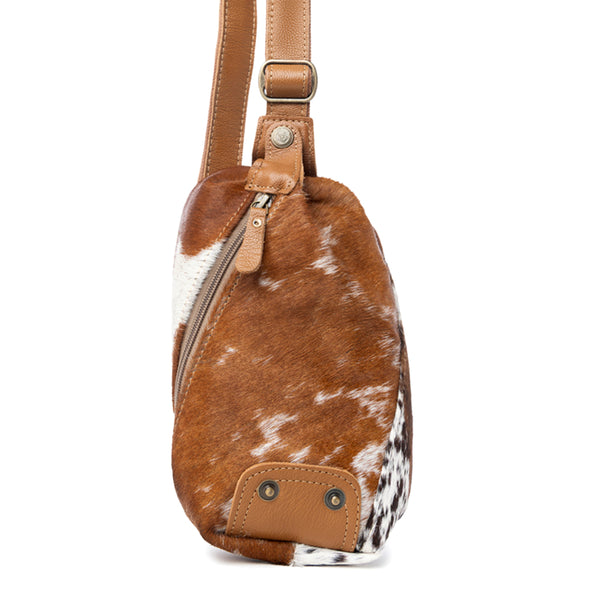Robnette Ranch Fanny-Pack Bag In Caramel & White - Myra USA