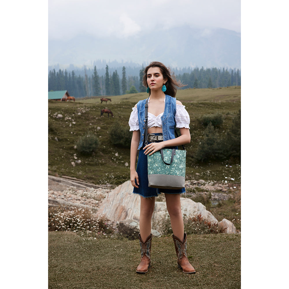 Darcey Plains Tote Bag - Myra USA