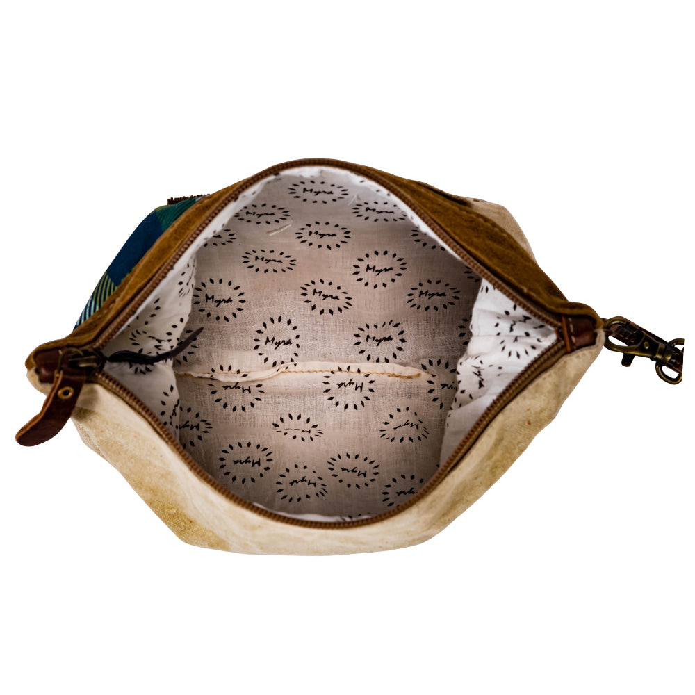Blue Whales Bay Pouch - Myra USA