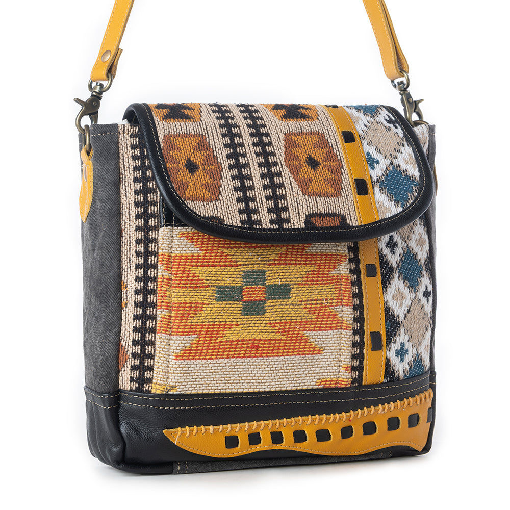 Zonta Mesa Shoulder Bag