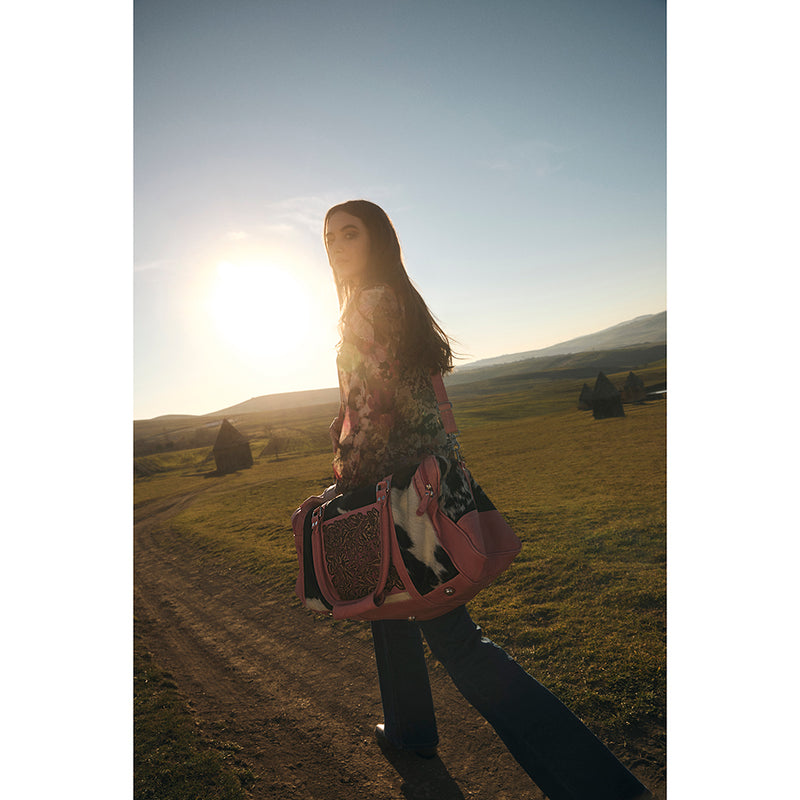 Darling Mesa Traveller Bag in Sunrise Pink