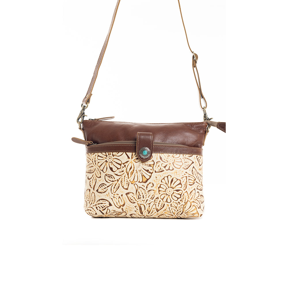 Fennington Leather Bag in Ivory - Myra USA