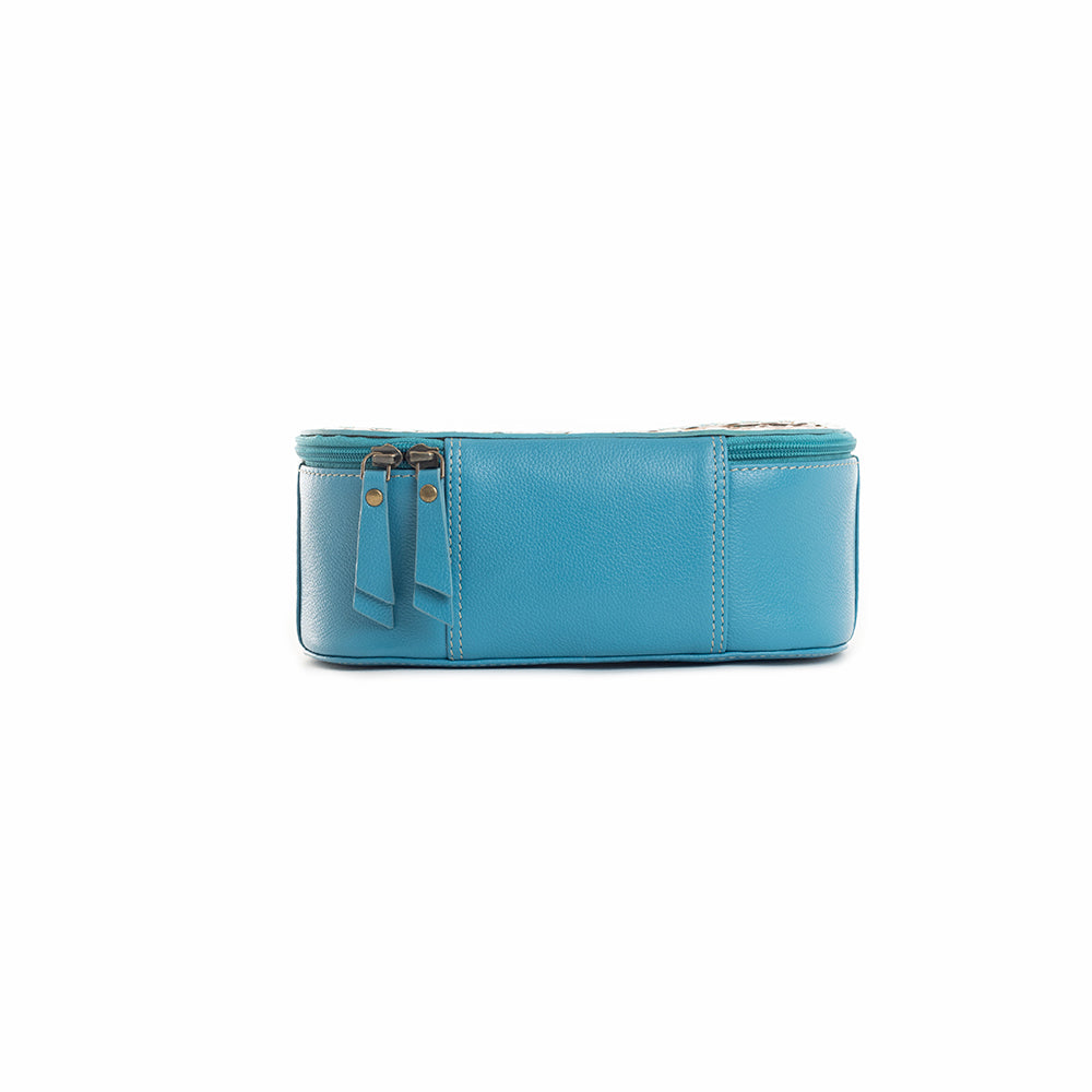 Chesterock Canyon Make-Up Kit in Blue - Myra USA