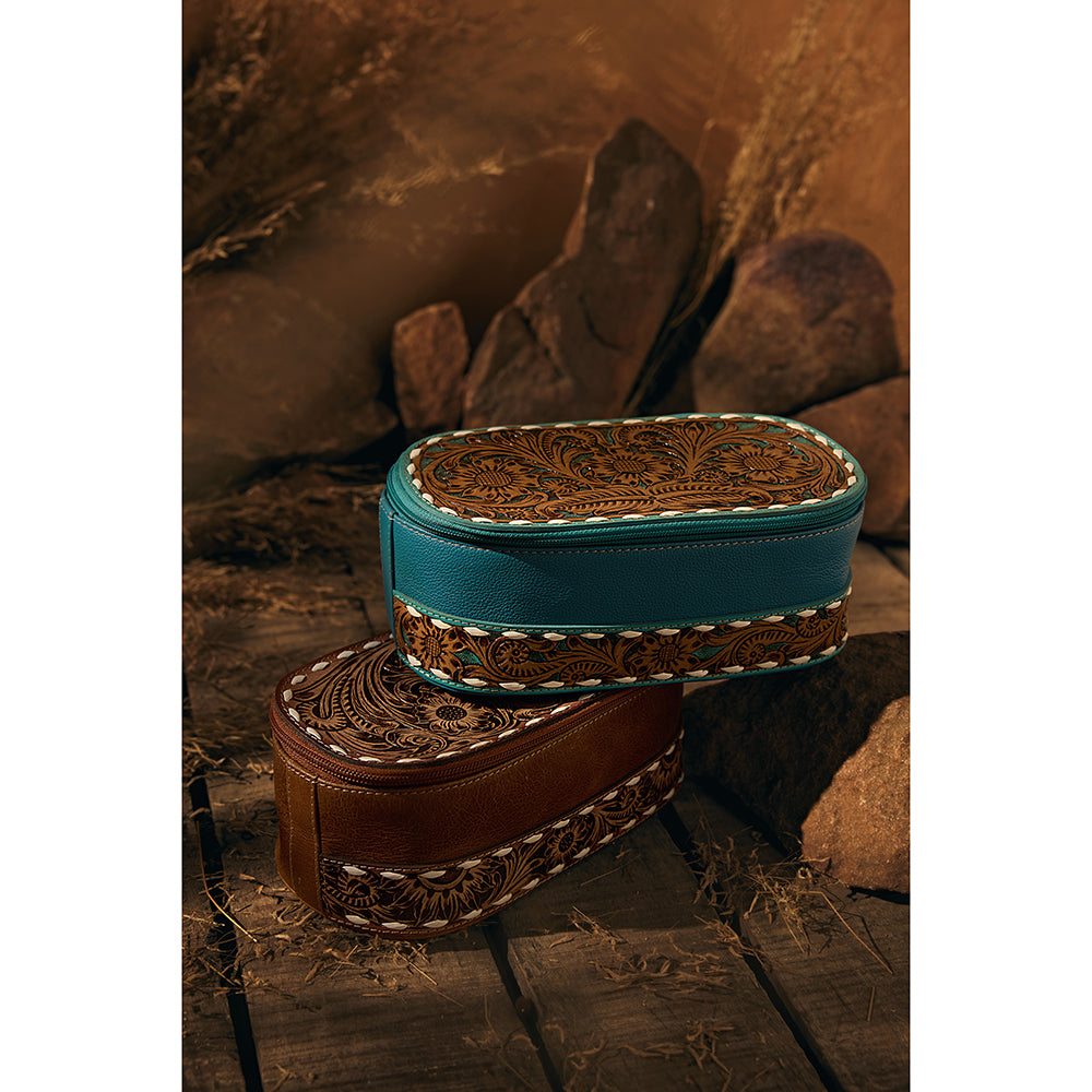 Chesterock Canyon Make-Up Kit in Blue - Myra USA