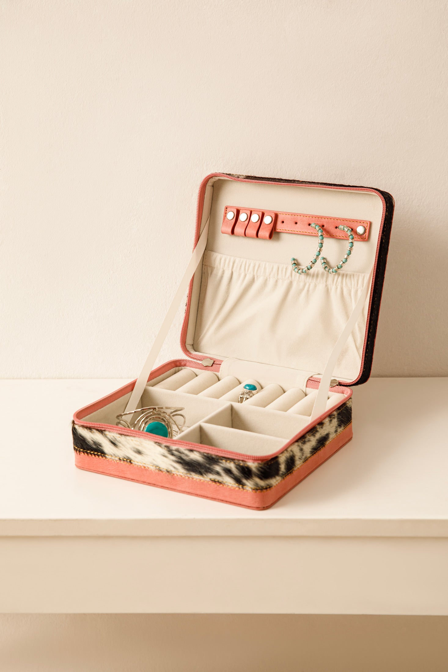 Tennison Charm Jewelry Box in Pink - Myra USA